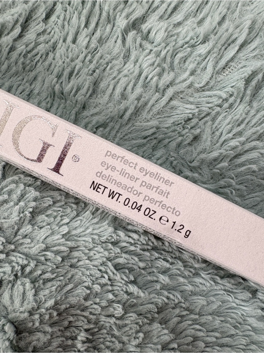 TIGI Makeup Bundle - Picture 4 of 13
